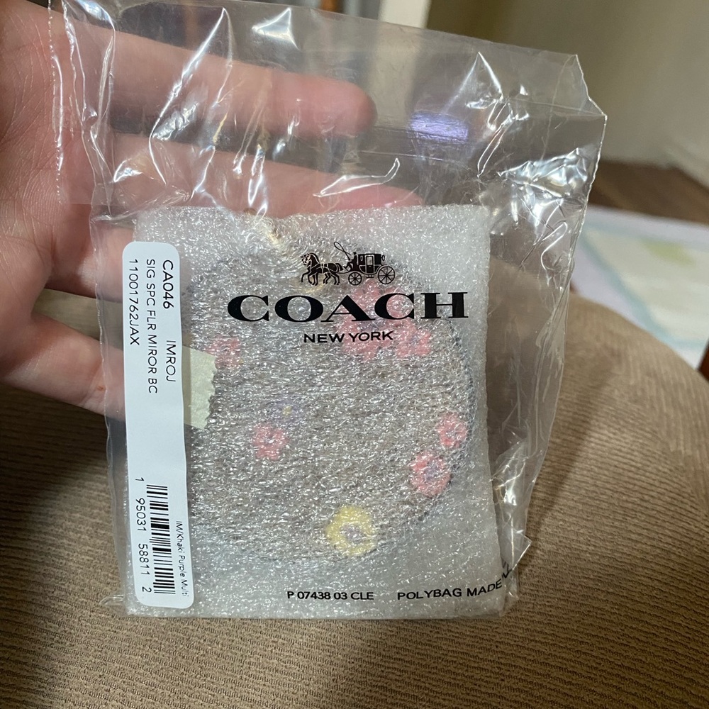 COACH - Mirror Bag Charm In Signature Canvas With Spaced Floral Print - Picture 6 of 7